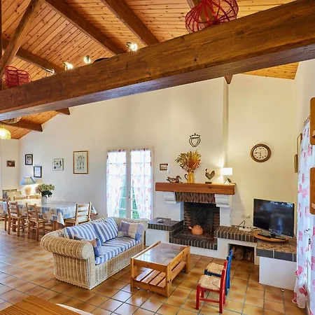 Сasa de vacaciones Maison Spacieuse Pour 9 Pers. Proche Plage, Parking, Terrasse - Fr-1-323-584 *